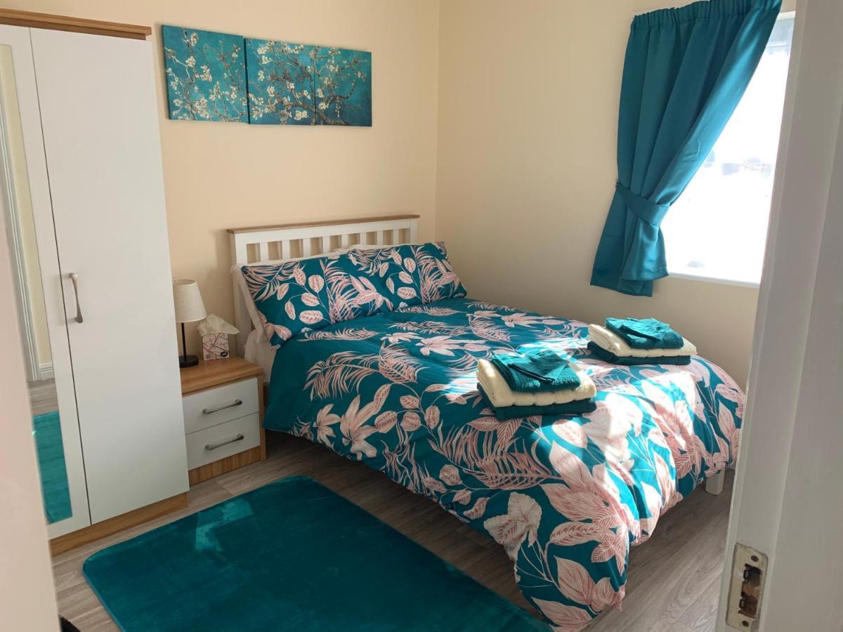 Mayfield House Holiday Home بالينروب المظهر الخارجي الصورة